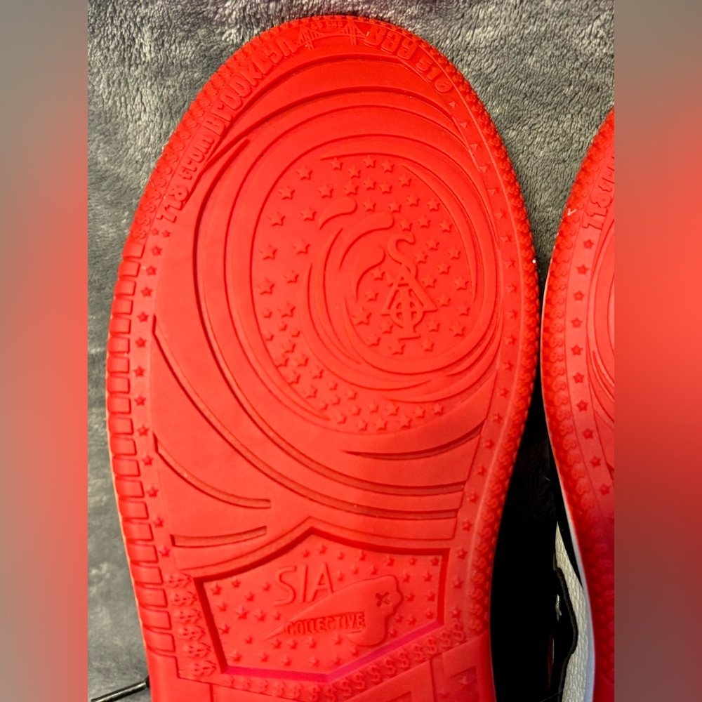 SIA Collective Men’s VULTR SK8 Sneakers - Size 8 - Black - Red - White - Picture 14 of 14